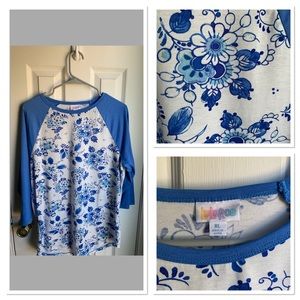 LuLaRoe Blue and White Floral Raglan Top
